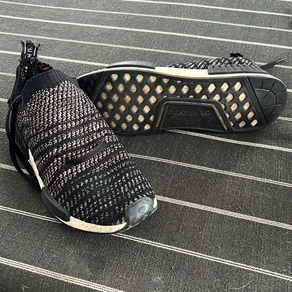 adidas NMD_R1 STLT Primeknit Black Pink